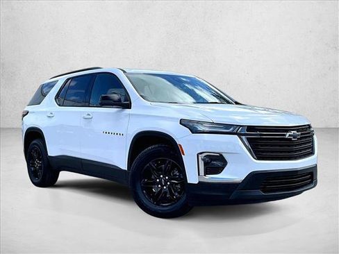 Used 2023 Chevrolet Traverse LS w/ Midnight/Sport Edition image 12