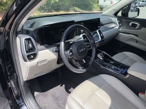 Used 2023 Kia Sorento SX FWD image 10