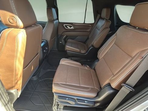 Used 2024 Chevrolet Tahoe High Country image 20