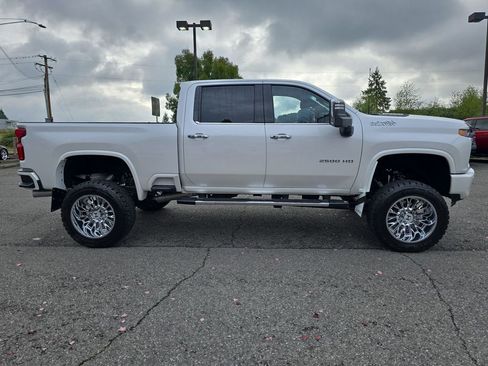 Used 2020 Chevrolet Silverado 2500 High Country image 7