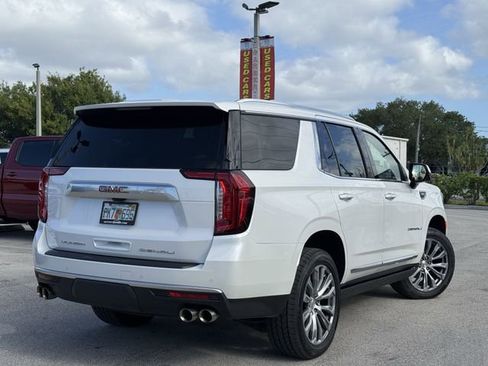Used 2022 GMC Yukon Denali w/ Denali Ultimate Package AWD/4WD image 3