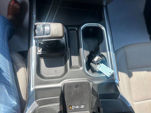 Used 2024 Chevrolet Silverado 1500 LTZ image 28