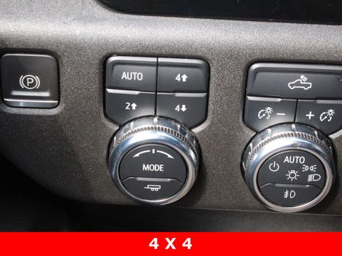 Used 2022 GMC Sierra 1500 Elevation w/ LPO, Elevation Black Package AWD/4WD image 26