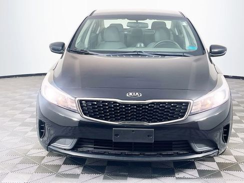 Used 2017 Kia Forte LX image 3