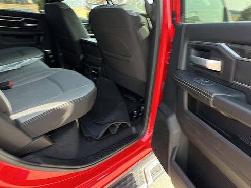 Used 2024 RAM 2500 Big Horn w/ Bed Utility Group image 21