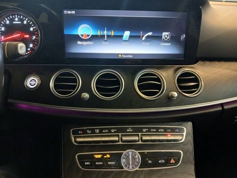 Used 2019 Mercedes-Benz E 300 4MATIC w/ Premium 1 Package image 12