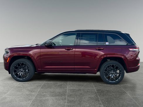 New 2026 Jeep Grand Cherokee Summit AWD/4WD image 2