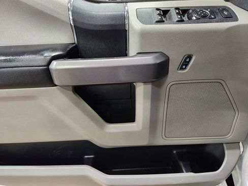 Used 2018 Ford F250 XLT w/ XLT Value Package image 43