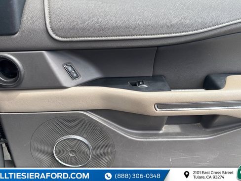 Used 2018 Ford Expedition Max XLT AWD/4WD image 24