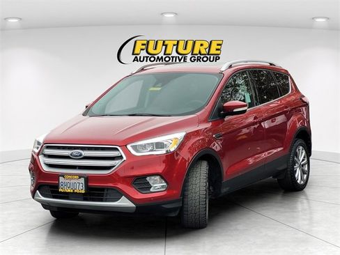 Used 2018 Ford Escape Titanium w/ Ford Safe & Smart Package image 5