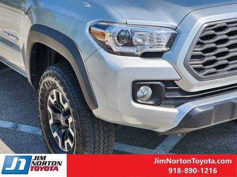 Used 2023 Toyota Tacoma TRD Off-Road RWD image 10