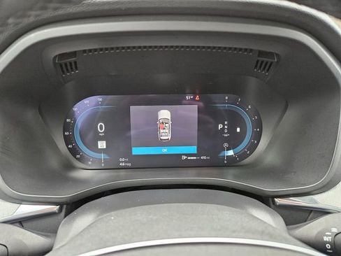 Certified 2025 Volvo XC60 B5 Plus AWD/4WD image 23