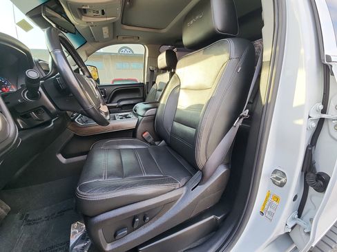 Used 2019 GMC Sierra 2500 Denali image 13