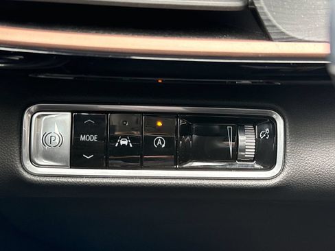 Used 2025 Buick Envision Sport Touring AWD/4WD image 32