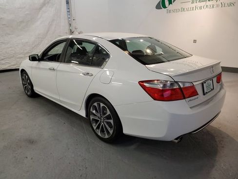 Used 2015 Honda Accord Sport image 4