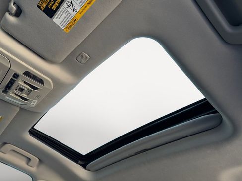 Used 2021 Toyota Highlander XLE image 32