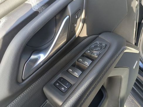 Used 2023 GMC Yukon Denali w/ LPO, Floor Liner Package AWD/4WD image 11