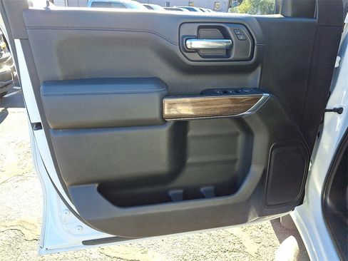 Used 2019 Chevrolet Silverado 1500 RST image 12