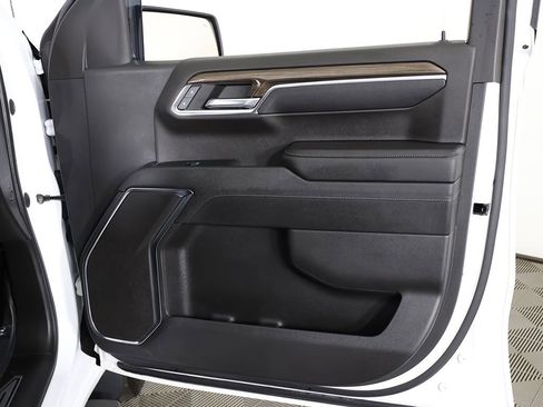 Used 2023 Chevrolet Silverado 1500 LT AWD/4WD image 24
