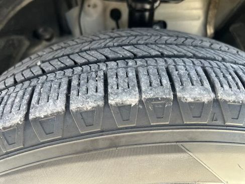 Used 2024 Honda Pilot EX-L image 26
