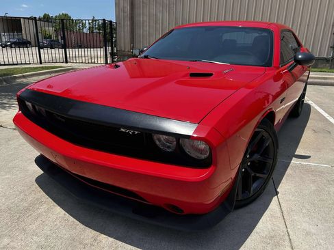 Used 2014 Dodge Challenger SRT8 Core w/ Satin Vapor Edition image 2
