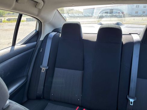 Used 2025 Nissan Sentra SV FWD image 29
