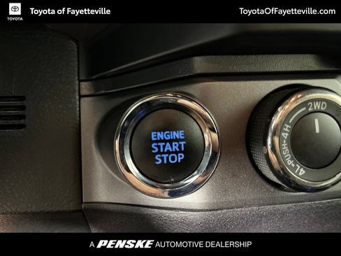 Used 2021 Toyota Tacoma TRD Sport w/ Technology Package AWD/4WD image 28