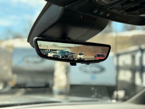 Used 2025 GMC Sierra 2500 AT4 w/ AT4 Premium Plus Package image 21