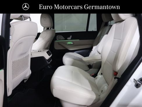 Used 2025 Mercedes-Benz GLS 450 4MATIC w/ AMG Line Exterior image 54