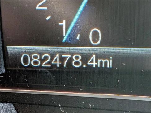 Used 2017 Ford Explorer XLT w/ Equipment Group 201A AWD/4WD image 13