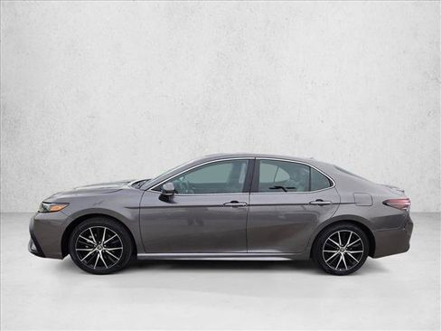 Certified 2024 Toyota Camry SE image 9