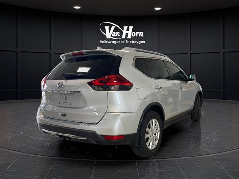 Used 2017 Nissan Rogue SV FWD image 7