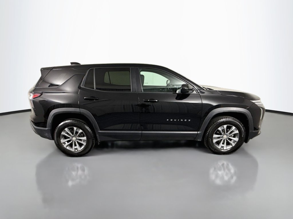 Used 2025 Chevrolet Equinox LT AWD/4WD image 8
