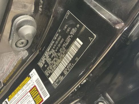 Used 2020 Toyota Highlander Limited image 25