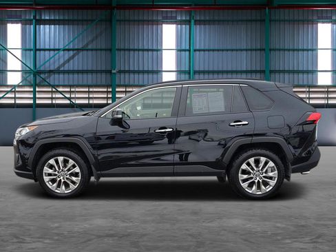 Used 2019 Toyota RAV4 Limited image 2