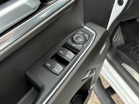Used 2023 Chevrolet Silverado 1500 RST AWD/4WD image 13