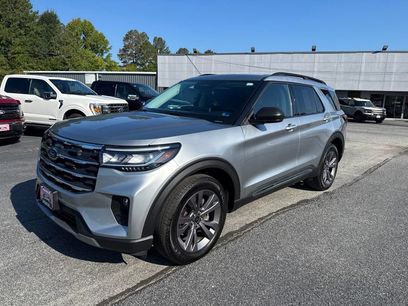 Used 2025 Ford Explorer Active w/ Active Comfort Package
