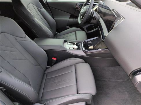 Used 2025 BMW X3 xDrive30i w/ Premium Package image 23