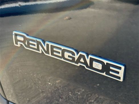Used 2022 Jeep Renegade Latitude image 24