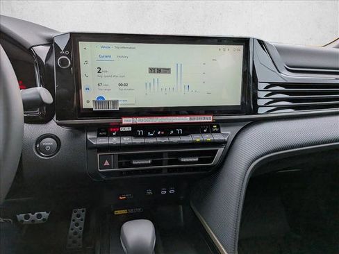 New 2026 Toyota Camry SE image 12