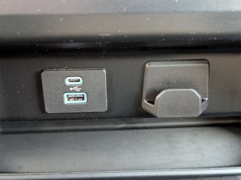 Used 2023 Ford F150 XLT image 18