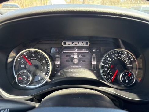 Used 2022 RAM 1500 Big Horn AWD/4WD image 20