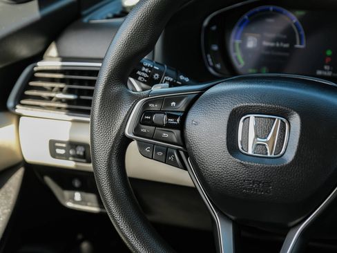 Used 2018 Honda Accord EX image 20