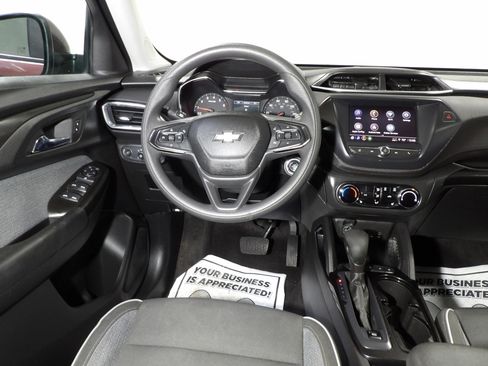 Used 2022 Chevrolet TrailBlazer LT FWD image 11