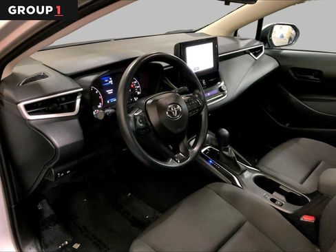 Used 2025 Toyota Corolla LE FWD image 18