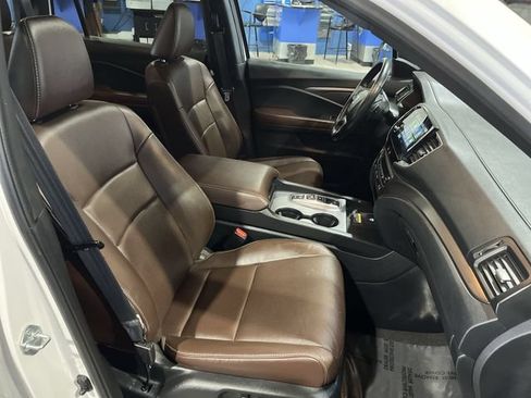 Used 2024 Honda Passport EX-L image 27