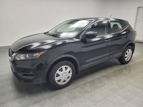 Used 2020 Nissan Rogue Sport S image 2