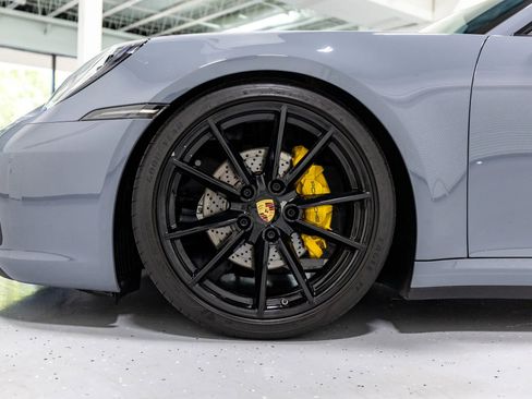 Used 2023 Porsche 911 Carrera image 13