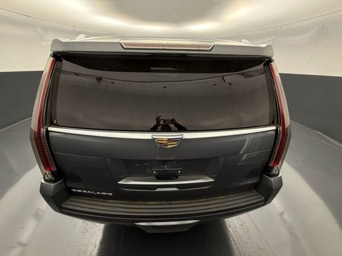 Used 2018 Cadillac Escalade ESV Platinum image 4