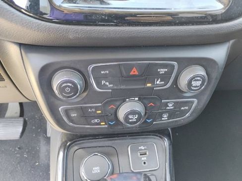 Used 2021 Jeep Compass Limited AWD/4WD image 18